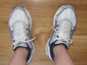 Here is what I wear in Cortona. My non-Italian butt ugly runnning shoes, which finally got used once again in Cortona. 